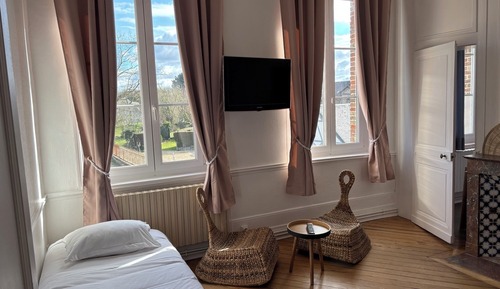 Comfort Room, Garden View