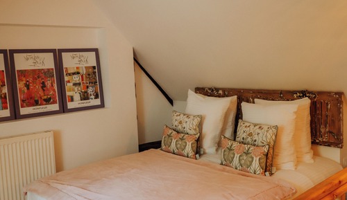 Romantic Suite, Garden View
