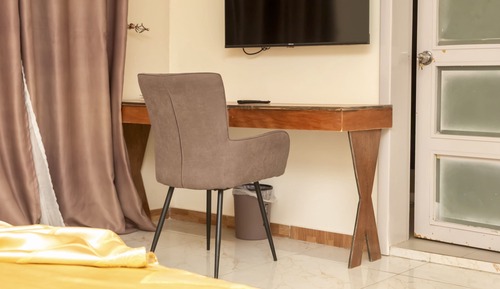 Honeymoon Suite, City View