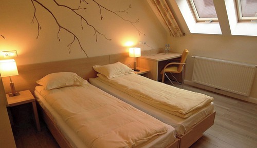 Basic Double or Twin Room, Garden View