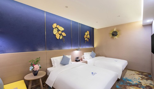 Classic Double or Twin Room, Garden View