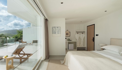 Senior Studio Suite, Balcony, Sea View