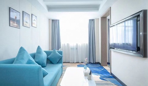 Luxury Suite, City View