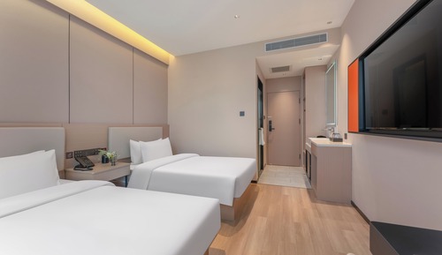 Basic Twin Room, City View
