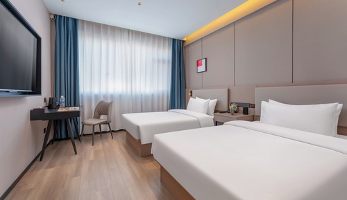 Classic Twin Room, City View