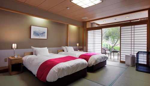Japanese Modern Twin Room With Private Dog Garden, Non-smoking