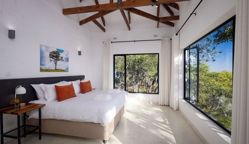 Superior Suite, Patio, Mountain View