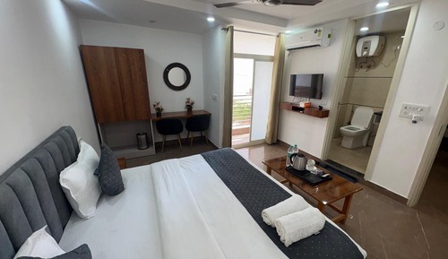 Superior Double Room, City View