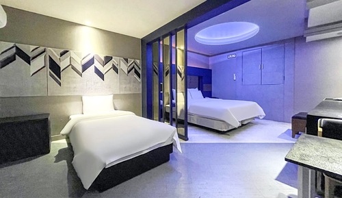Business Twin Room