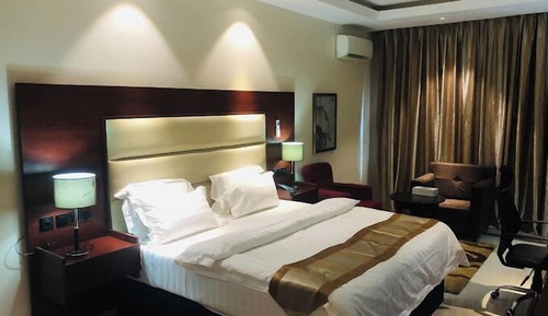 Deluxe Room, Balcony, City View