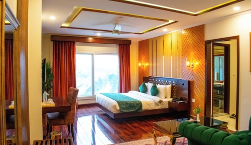 Junior Studio Suite
