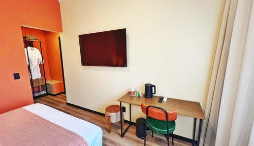 Deluxe Triple Room, 1 Queen Bed with Sofa bed, Mountain View