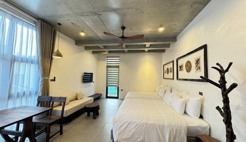 Deluxe Quadruple Room