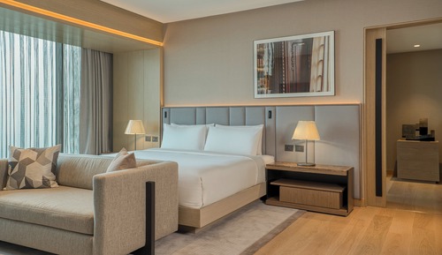 Executive Suite, 1 King Bed (OV with Living Area HF)