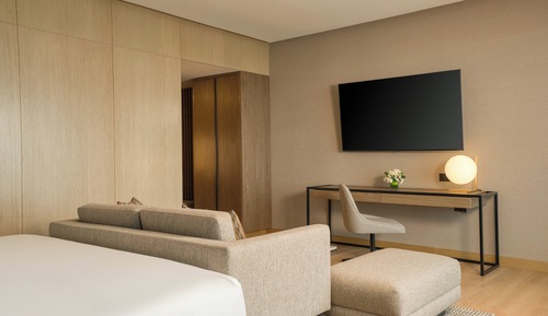 Junior Suite, 1 King Bed (OV with Living Area HF)