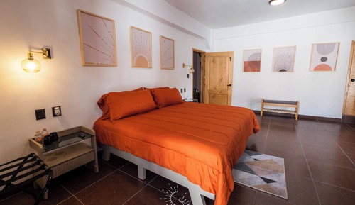 Master Suite with 2 balconies and mountain view