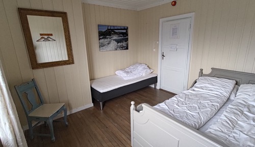 Basic Triple Room, Lake View