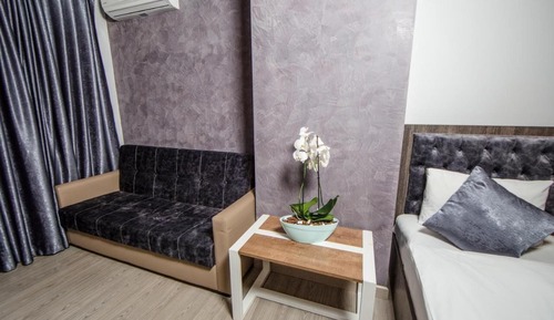 Elite Twin Room, City View