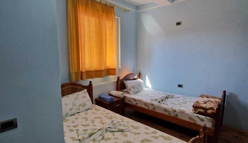 Classic Twin Room, Lake View