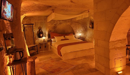 CAVE SUIT 102