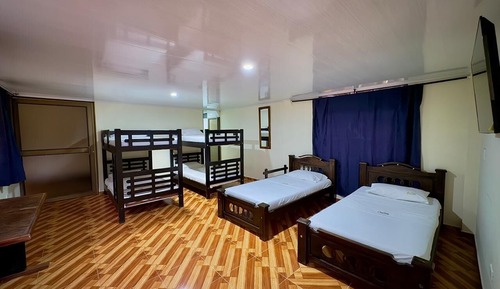 Family Room, Mountain View