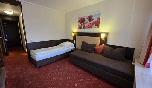 Comfort Single Room, City View
