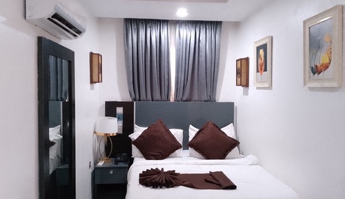 Executive Room