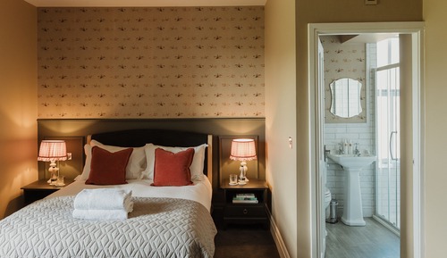 Deluxe Double Room, Garden View