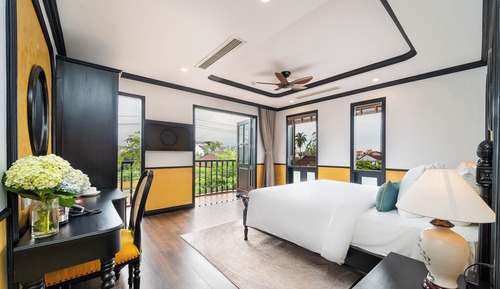 Deluxe Double Room, City View