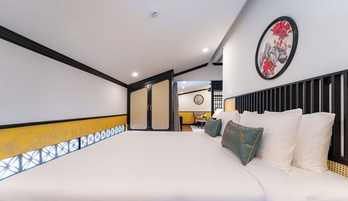 Luxury Suite, Balcony, City View