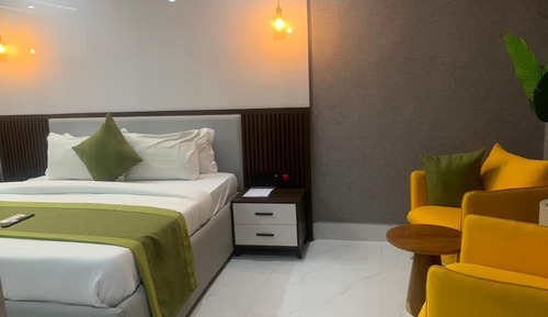 Family Apartment, 2 Bedrooms, Mobility Accessible, 2 Bathrooms