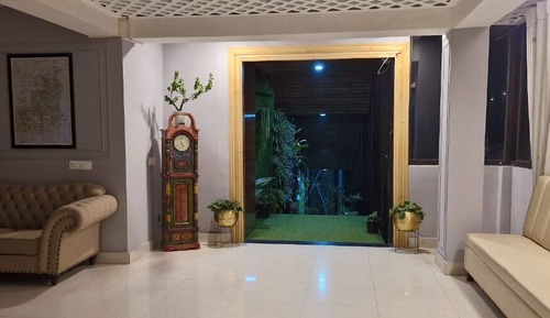 Villa, Mountain View