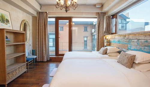 Signature Twin Room