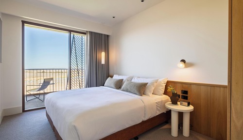 Premium Suite, 2 Bedrooms, Pool View