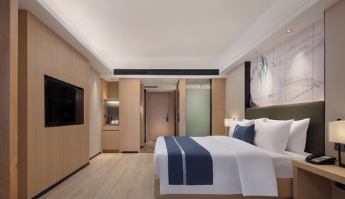 Signature Double Room, City View