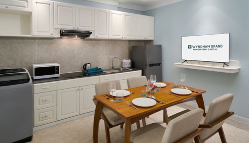1 Bedroom Deluxe Suite