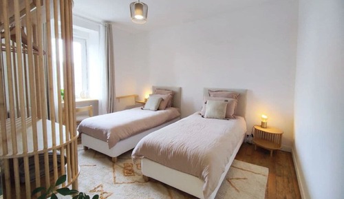 Economy Room