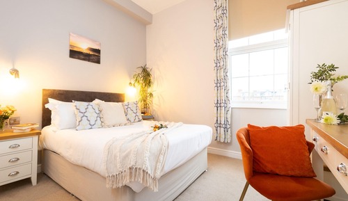 Classic Room, 1 Double Bed, Non Smoking (Walk-in Shower)
