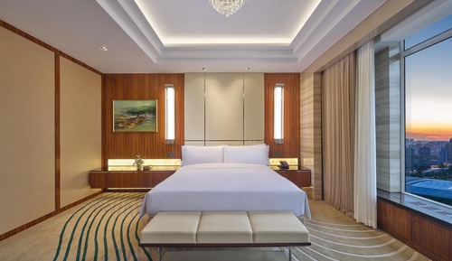 Suite, 1 King Bed