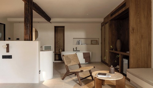 Classic Single Room, 1 King Bed, Private Bathroom, Garden View