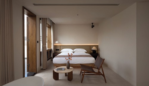 Family Double or Twin Room, Multiple Beds, Private Bathroom, Garden View