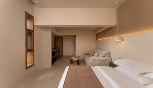 Superior Studio Suite, 1 King Bed with Sofa bed, Private Bathroom, Hill View