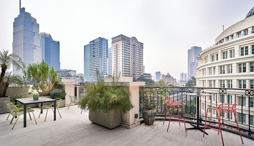 Junior Suite, 1 King Bed, Balcony, City View