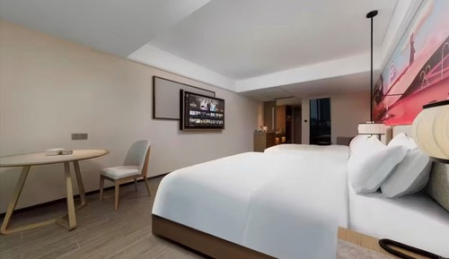 Family Triple Room, City View