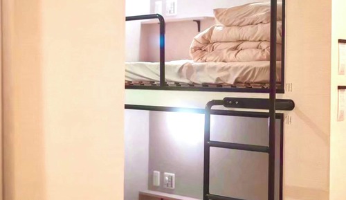 Twin Room, Women only, Non Smoking