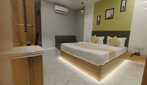 Deluxe Double Room, City View