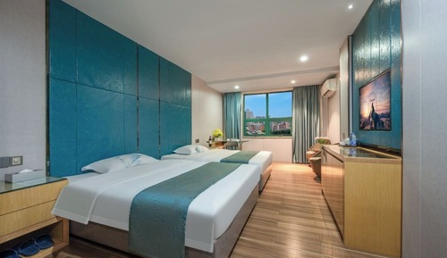 Basic Twin Room, City View