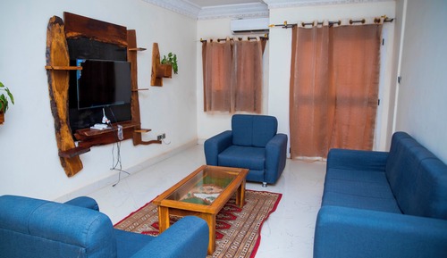 Comfort Apartment, 3 Bedrooms, Balcony, City View