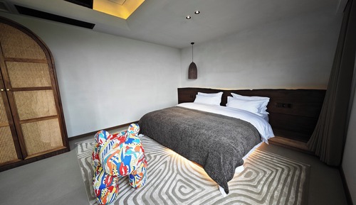 Luxury Suite, Balcony, Hill View