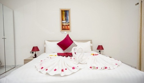 Deluxe Suite, Hill View